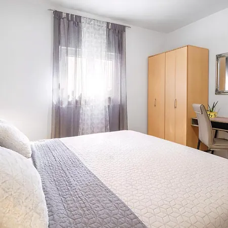 Apartment Im Erdgeschoss *