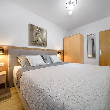 Apartment Im Erdgeschoss